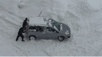 HAKKARİ (İHA) – Hakkari’nin Yüksekova ilçesinde dünden bu yana etkisini