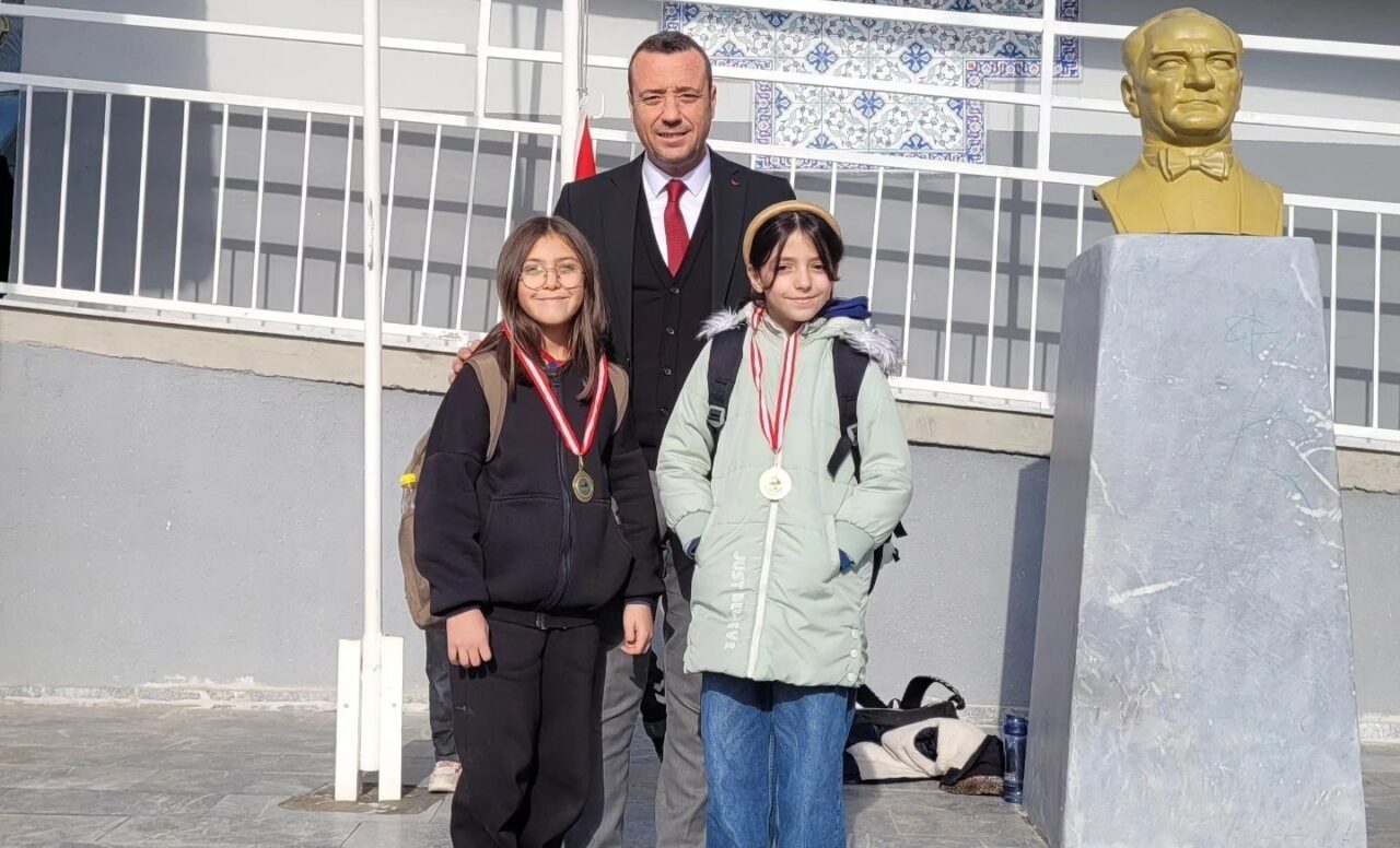 Kütahya’nın Altıntaş ilçesinde eğitim veren Zafer İlkokulu, il genelinde düzenlenen