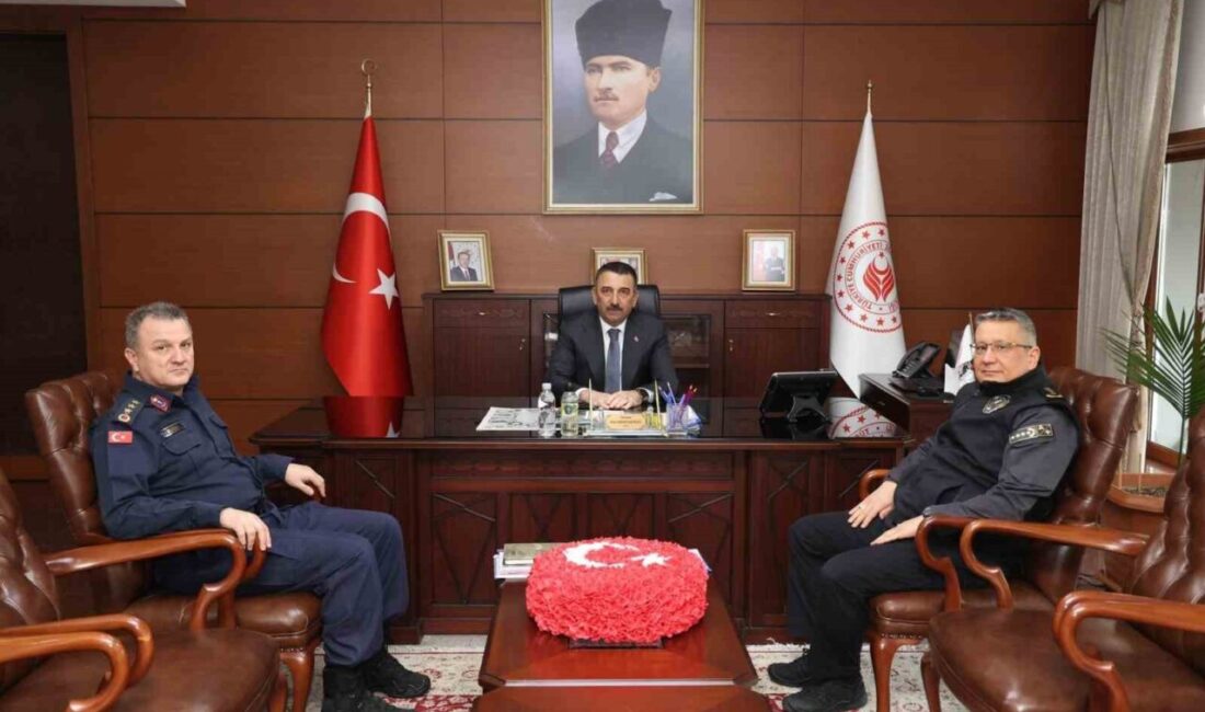 Zonguldak Valisi Osman Hacıbektaşoğlu başkanlığında gerçekleştirilen asayiş ve güvenlik toplantısında,