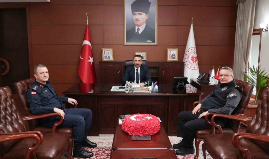 Zonguldak Valisi Osman Hacıbektaşoğlu başkanlığında, kentin huzur ve güvenliğini sağlamaya