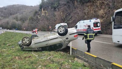 Zonguldak’ta kontrolden çıkarak takla atan otomobildeki 3 kişi yaralandı. Edinilen