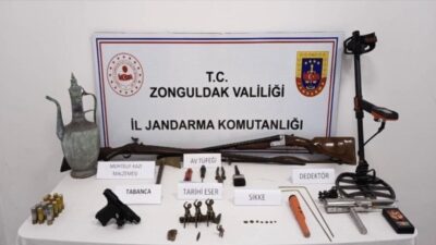 Zonguldak’ta düzenlenen operasyonda tarihi eser niteliği taşıyan objeler, dedektörler ve