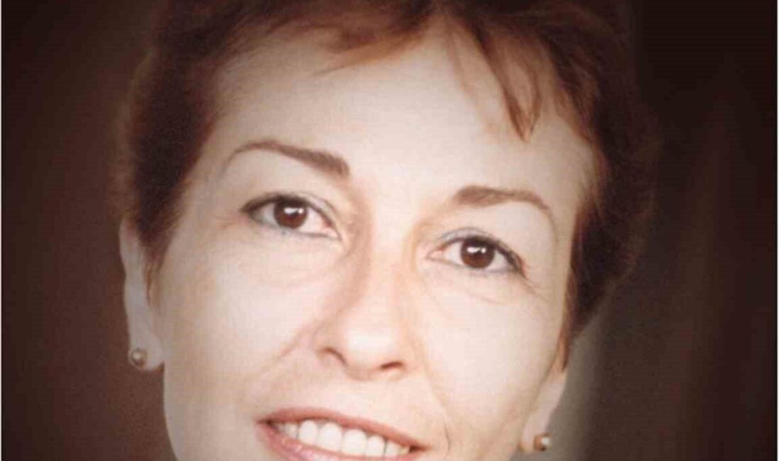 Yazar Emine Işınsu adına düzenlenen 2027 Roman Ödülü için başvurular