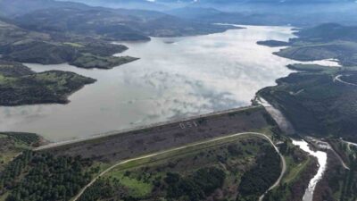 Çanakkale’de, çok sayıda su kaynağına sahip olduğu için mitolojide adı