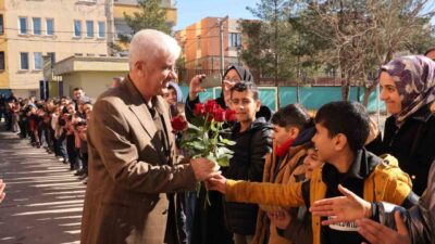 Diyarbakır’da 43 yıllık öğretmen Mehmet Salih Bayğut, öğrencileri, eski öğrencileri,