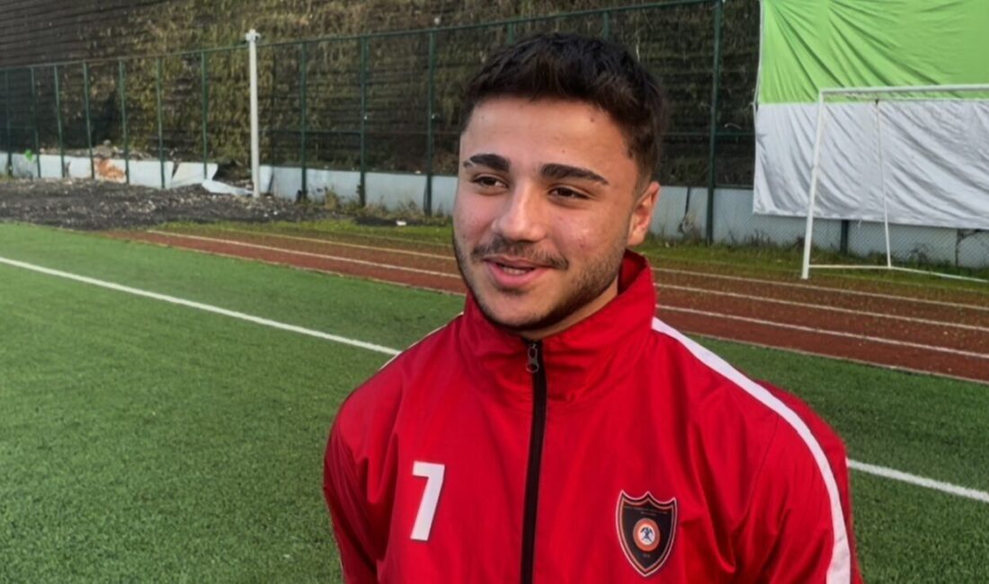 Zonguldak U-18 Ligi’nde Kozlu Taşkömürüspor forması giyen 18 yaşındaki Ahmet