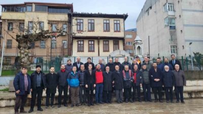 Osmanlı döneminde orduların sefere çıkarken zafer ve şükür namazı kıldığı