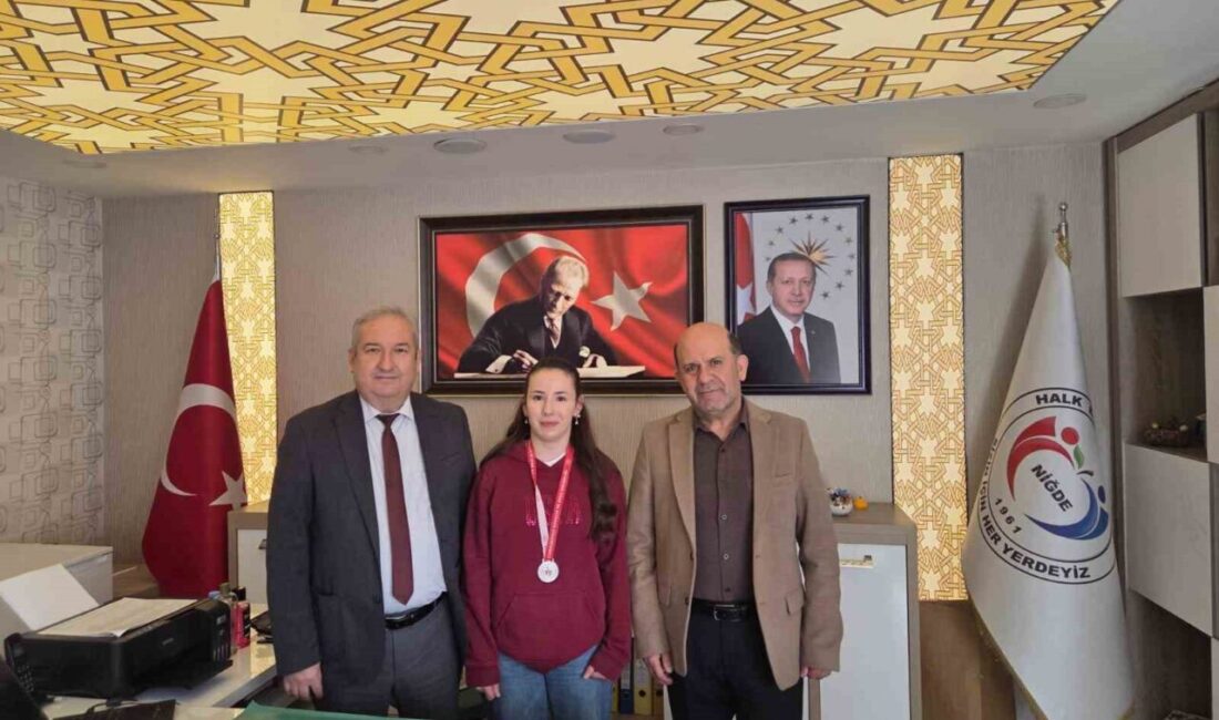 Niğde Halk Eğitimi Merkezi Açık Lise öğrencisi Senanur Amuroğlu, Okul