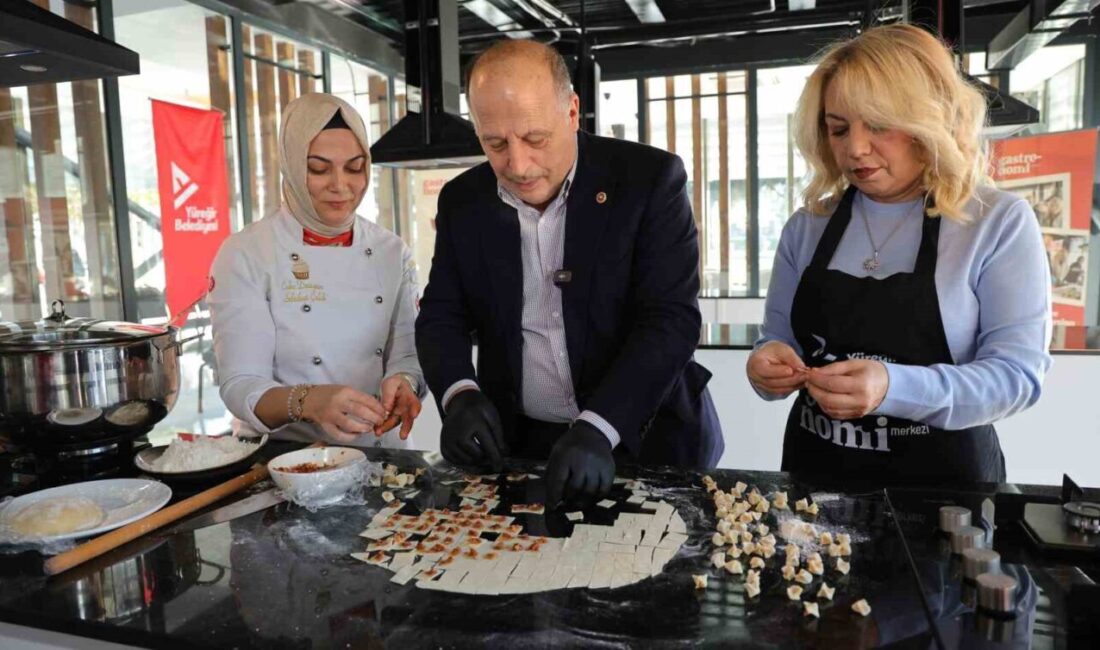 Adana’ya özgü lezzetlerden sıkma ve yüksük çorbası, Yüreğir Gastronomi Merkezi’nde