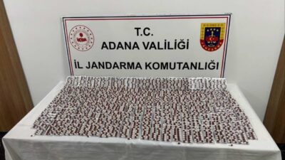 Adana’da jandarma ekipleri 5 bin adet sentetik ecza ele geçirirken