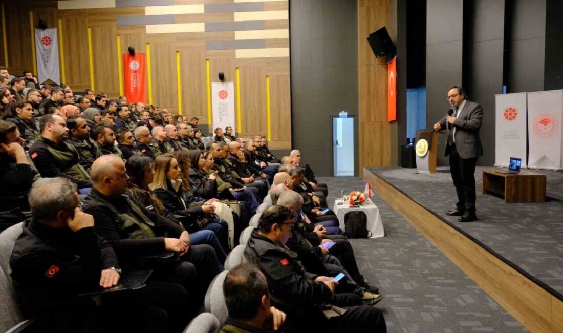 Adana’da Orman Bölge Müdürlüğü bünyesinde yönetici pozisyonlarında görev yapan personele,