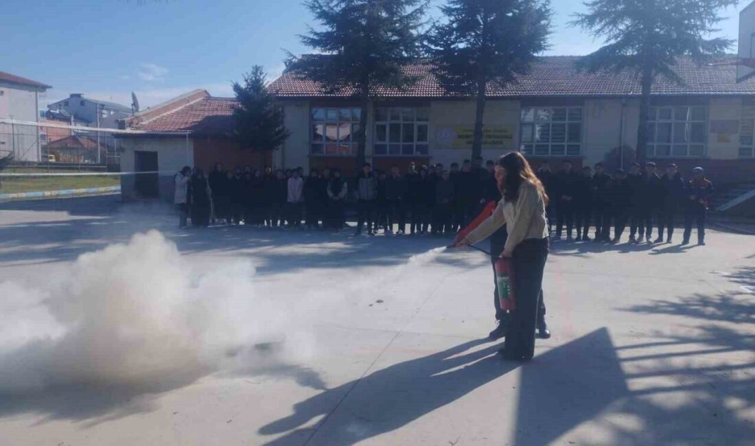 Afyonkarahisar İl Afet ve Acil Durum Müdürlüğü (AFAD) tarafından miniklere