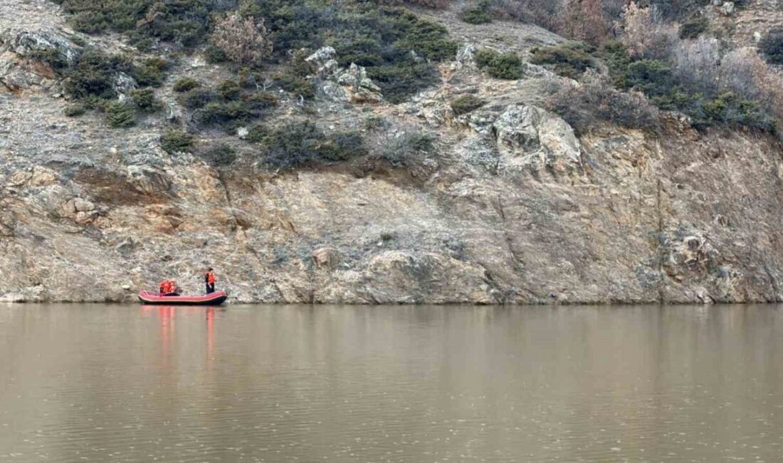 Afyonkarahisar’da atıyla arazide gezerken baraj göletine düşen 22 yaşındaki genç