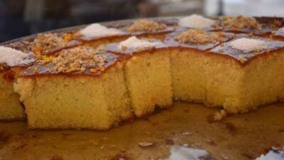 Afyonkarahisar’da Ramazan ayı dolayısıyla tatlı satışları artarken, vatandaşların özellikle güllaç