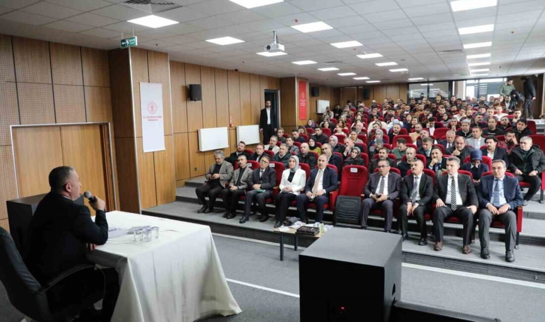 Ağrı İl Milli Eğitim Müdürü Hasan Kökrek, Patnos ilçesinde yürütülen