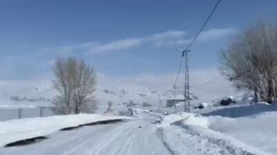 Ağrı’da gece başlayan kar yağışı, kent merkezinden ilçelere kadar hayatı