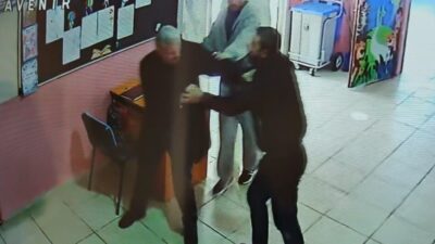 Bitlis’in Ahlat ilçesinde geçtiğimiz gün veliler tarafından iki okul müdürüne