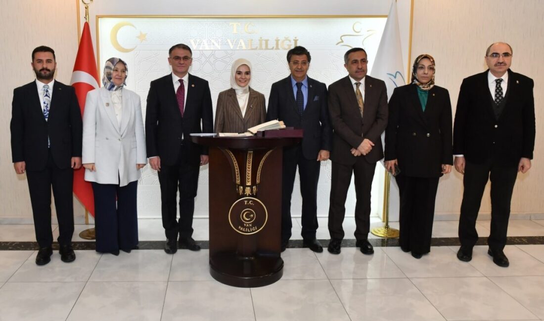 Aile ve Sosyal Hizmetler Bakanı Mahinur Özdemir Göktaş, bir dizi