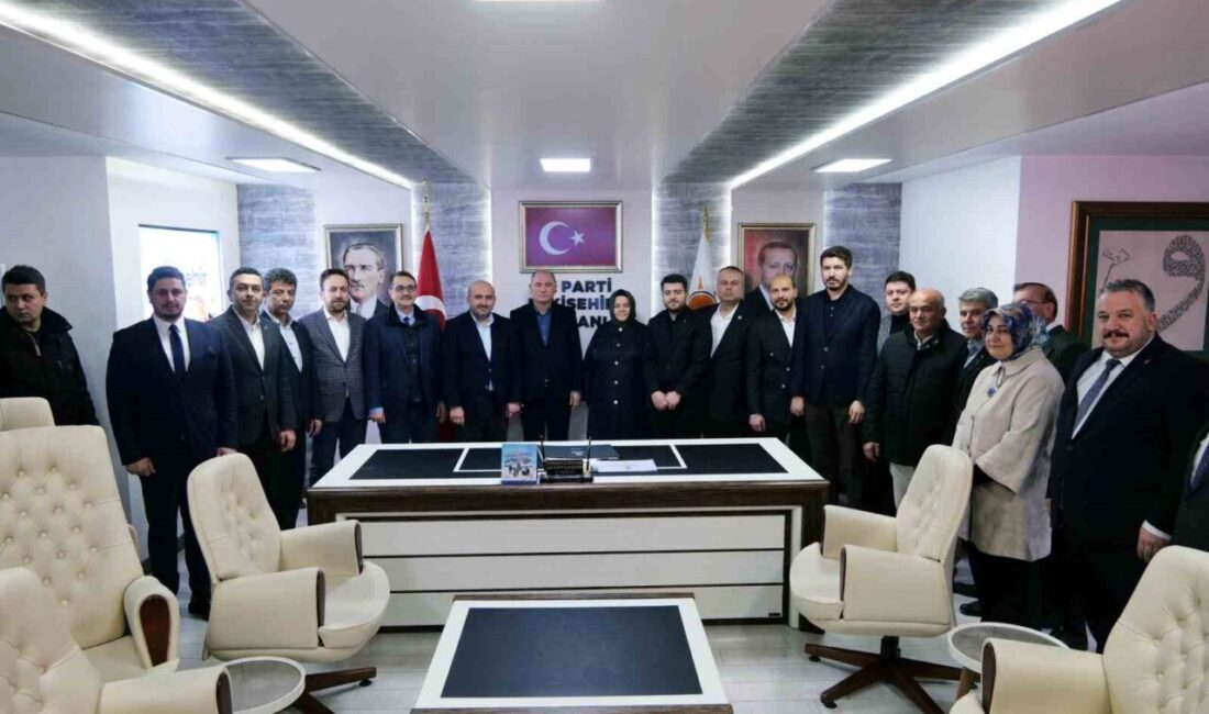 Eskişehir’e gelen AK Parti Genel Başkan Vekili Efkan Âlâ, il