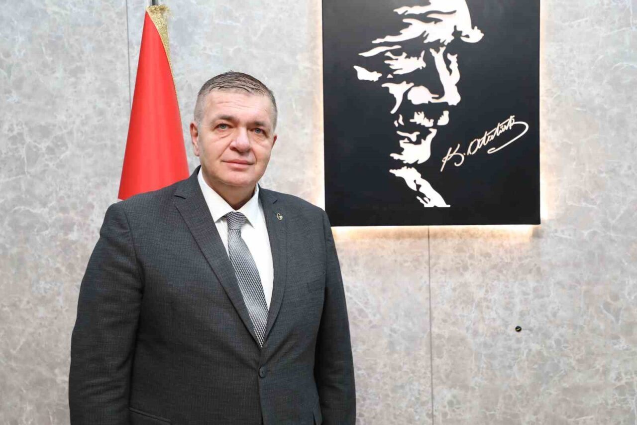 Gaziantep Ticaret Borsası (GTB) Yönetim Kurulu Başkanı Mehmet Akıncı, 10