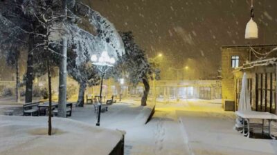 Aksaray’da sabaha karşı şehir merkezi ve yüksek kesimdeki ilçelerde kar