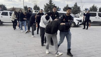 Aksaray’da narkotik ekiplerinin uyuşturucu imal ve ticareti yapan şüphelilere yönelik