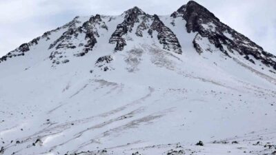 Milattan 7 bin yıl önce patlayan Hasan Dağı aradan geçen