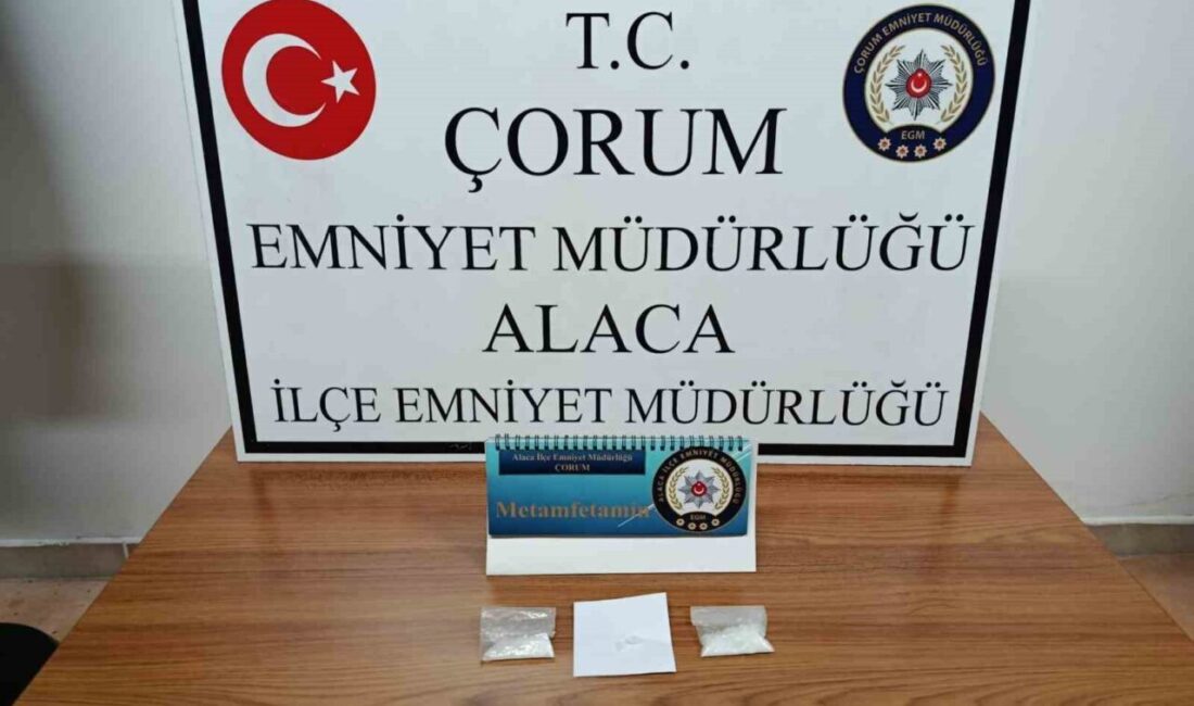 Çorum’un Alaca ilçesinde polis ekipleri tarafından 10,09 gram metamfetaminle yakalanan