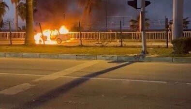 Antalya’nın Alanya ilçesinde meydana gelen trafik kazasında iki araç çarpıştı,