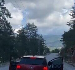 Antalya’nın Alanya ilçesinde ehliyetsiz olduğu öğrenilen 15 yaşındaki sürücü jandarma