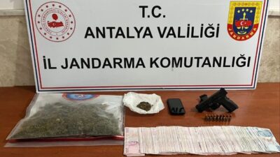 Antalya’nın Alanya ilçesinde jandarma ekiplerince düzenlenen uyuşturucu operasyonunda bir şüpheliye