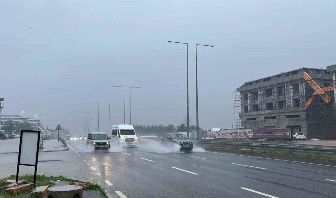 Meteoroloji 4. Bölge Müdürlüğü’nün sarı kodlu uyarısının ardından Antalya’nın Alanya
