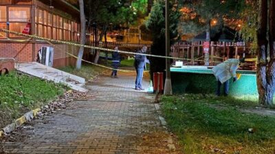 Kocaeli’de boşanma aşamasındaki eşini “aldatma” iddiasıyla öldüren sanık tekrardan mahkeme