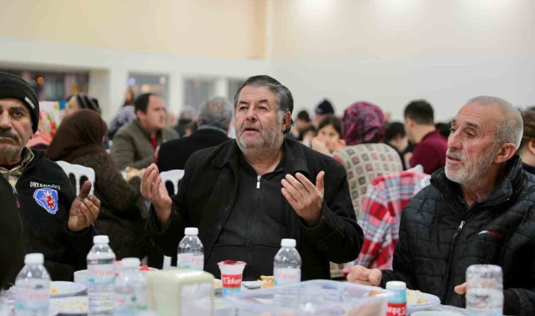 Aliağa Belediyesi tarafından geleneksel hale getirilen Ramazan Ayı Toplu İftar