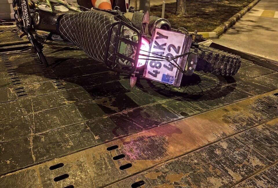 Isparta’nın Yalvaç ilçesinde gece saatlerinde meydana gelen motosiklet kazasında sürücü