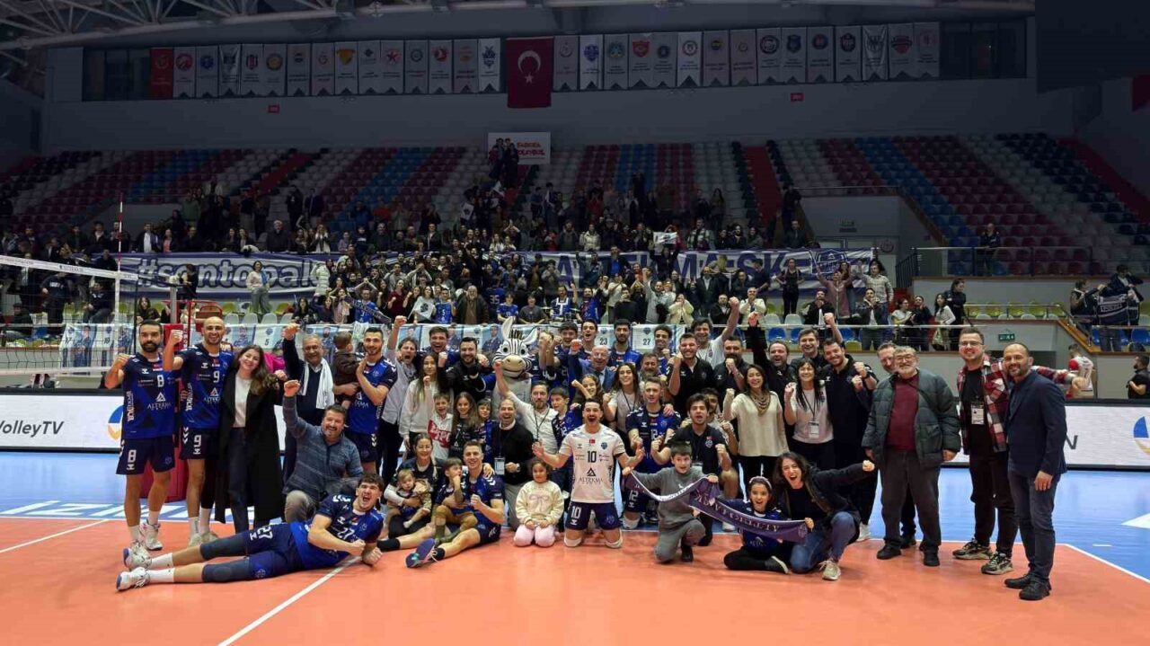 Altekma, CEV Challenge Cup’ta deplasmanda 3-2 mağlup ettiği Romanya ekibi