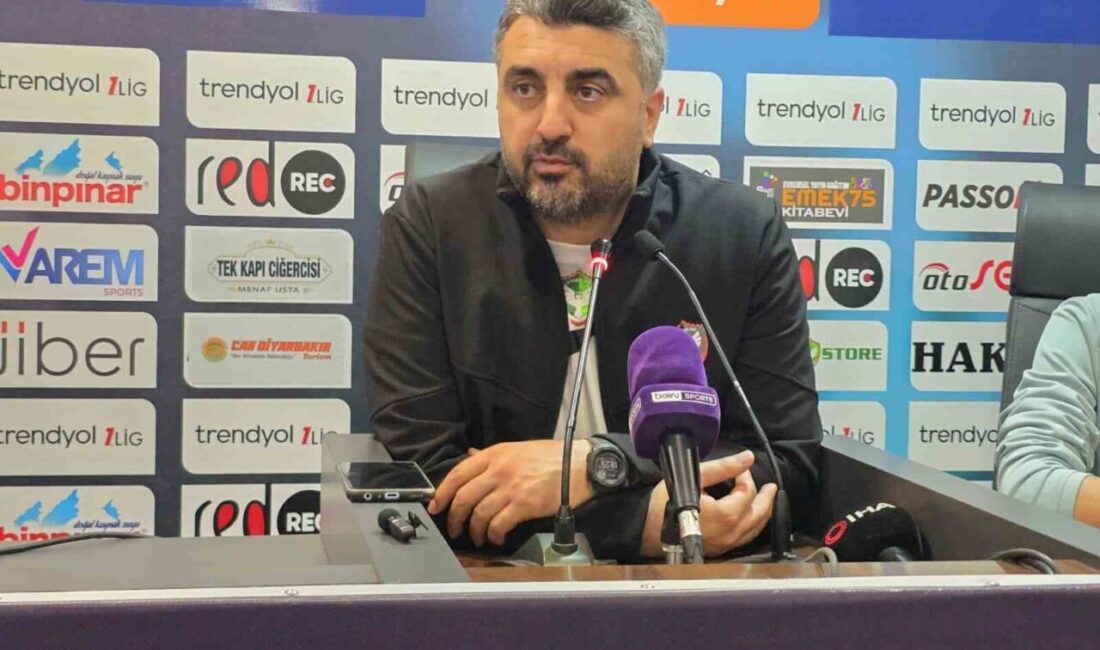 Amed Sportif Faaliyetler’de teknik direktör Sinan Kaloğlu ile yollar ayrıldı.