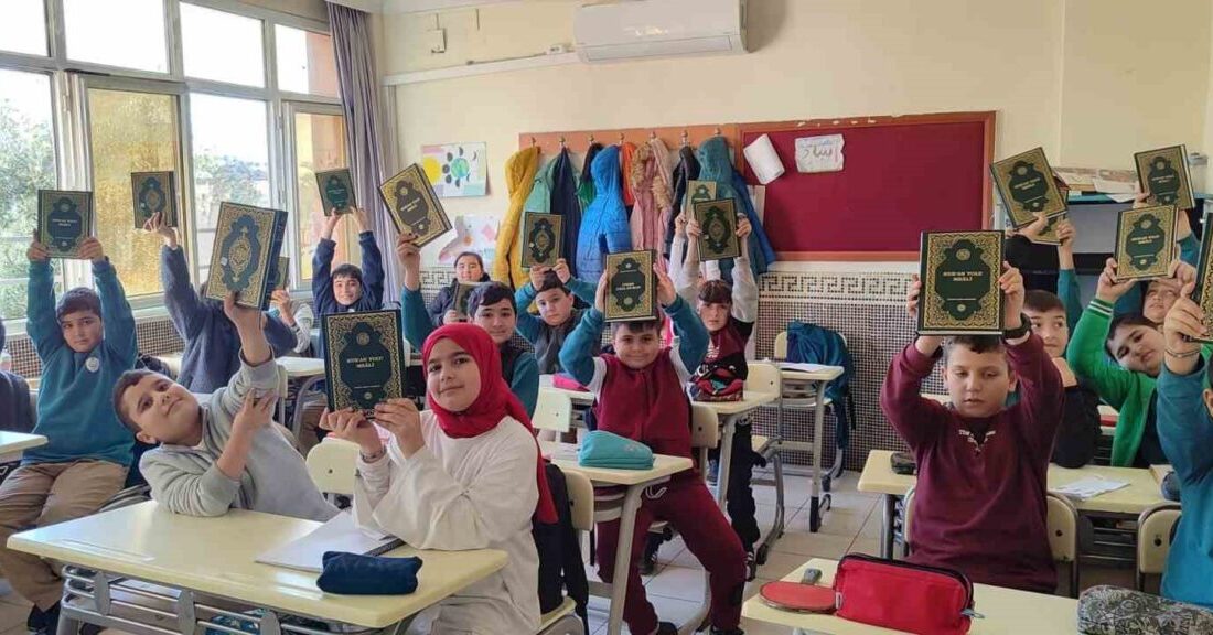 Mersin’in Anamur ilçesinde, ortaokullarda seçmeli Kur’an-ı Kerim dersini tercih eden