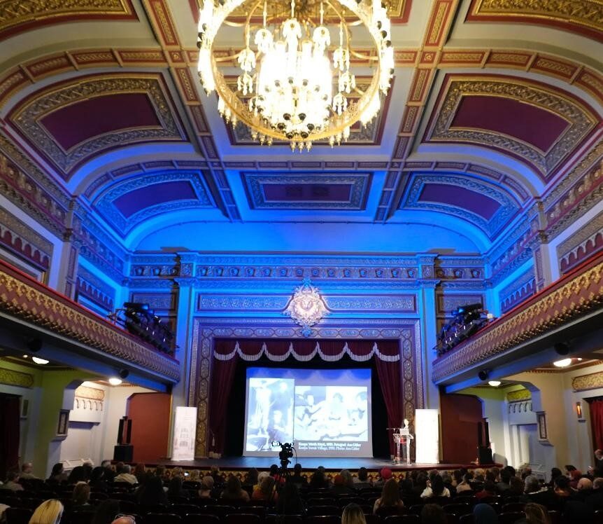 Ankara’da Resim ve Heykel Müzesi Türk Ocağı Salonu’nda modern Türk