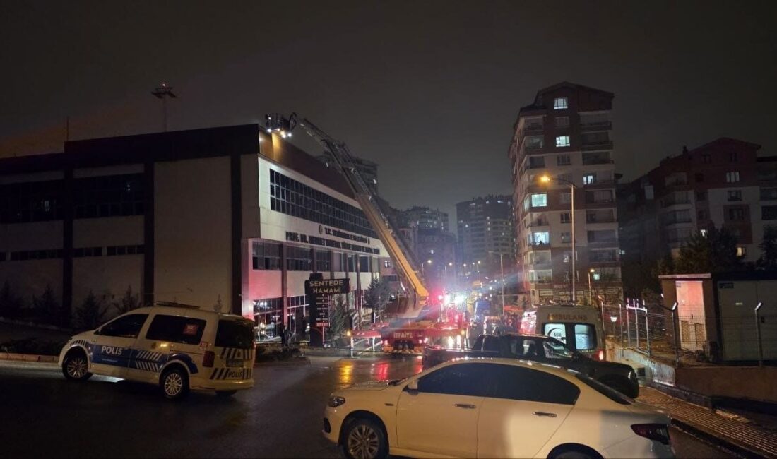 Ankara’da bir havuzun sauna bölümünde çıkan yangın, itfaiye ekipleri tarafından