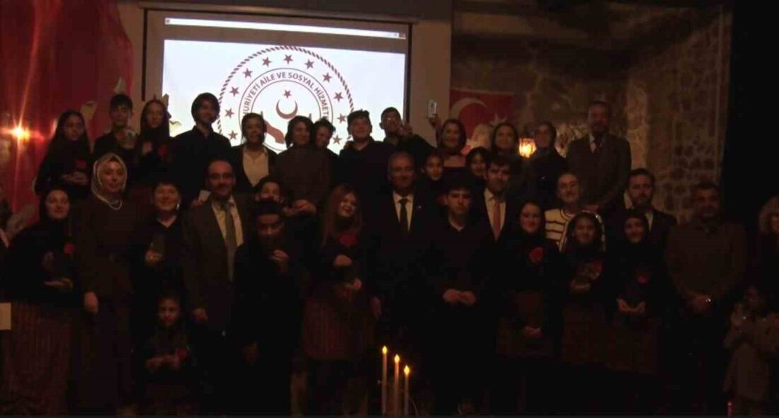 Ankara’da bulunan Ulucanlar Cezaevi Müzesi’nde, öğrenciler tarafından şiir ve müzik