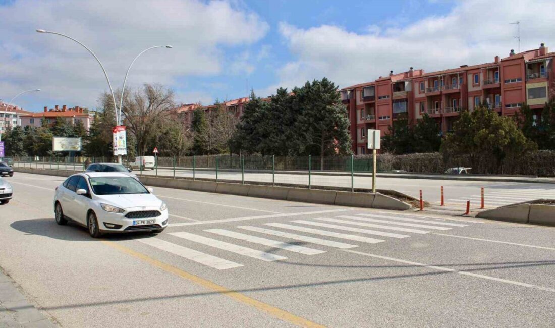 Ankara’da yaya geçidinde otomobil çarpması nedeniyle vefat eden 14 yaşındaki