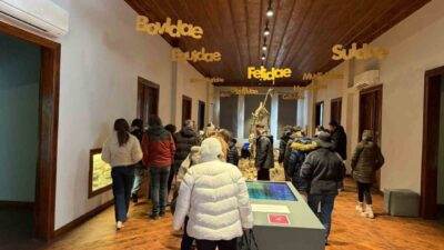 Çankırı’ya gelen 30 kişilik yerli turist kafilesi, kentin tarihi ve