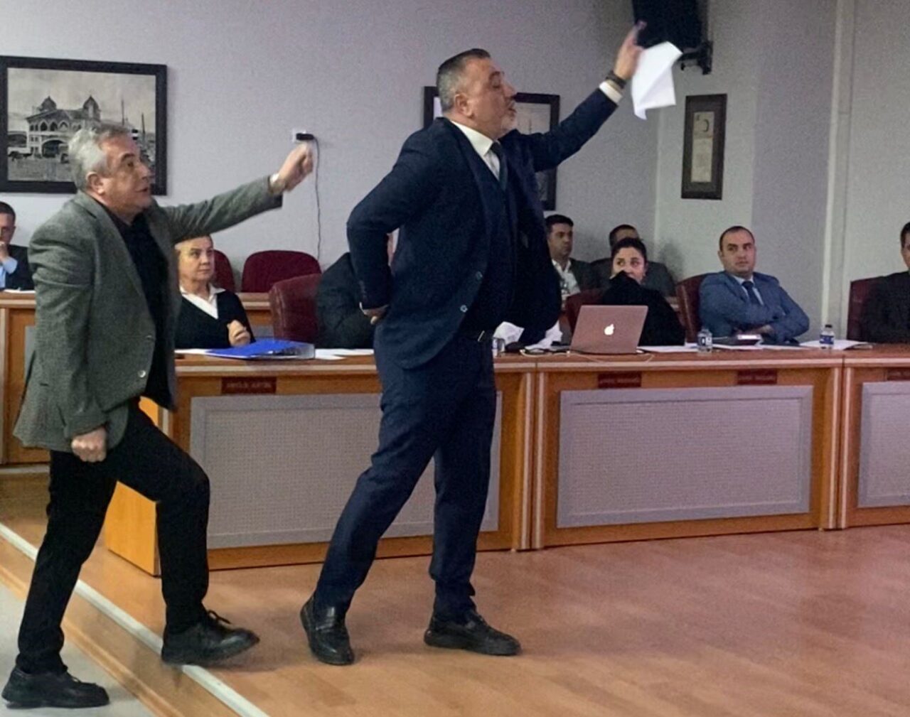 Balıkesir’in Bandırma ilçesinde belediye şubat ayı olağan meclis toplantısı, Belediye