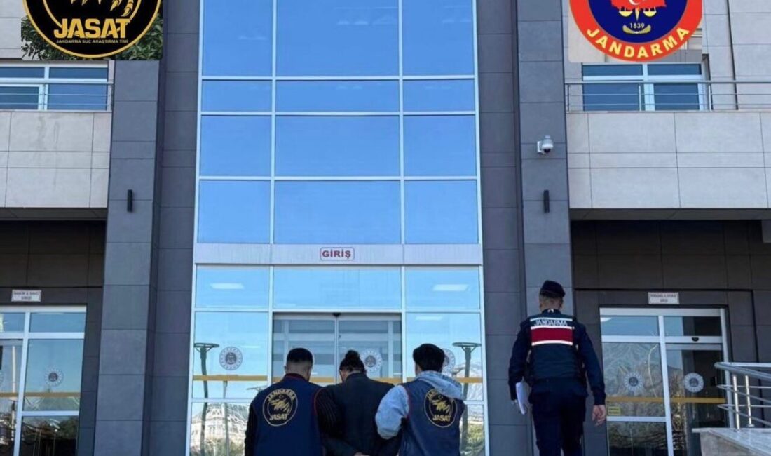 Antalya’nın Kemer ilçesinde hakkında 16 yıl 4 ay kesinleşmiş hapis