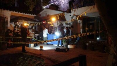 Antalya’nın en işlek noktalarından Cumhuriyet Meydanı’nda gece saatlerinde meydana gelen