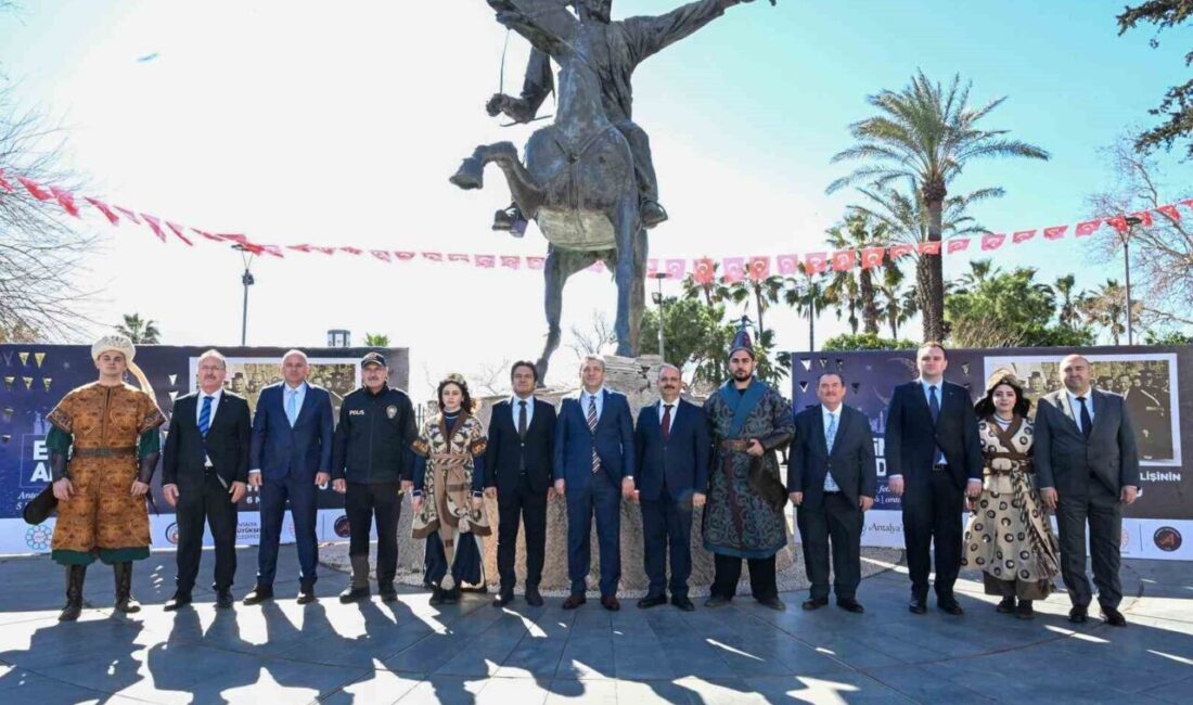 Antalya’da kentin fethinin 819. yıl dönümü ile Cumhuriyetin Kurucusu Mustafa