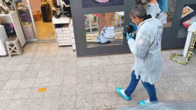 Antalya’da aralarında alacak verecek meselesi nedeniyle çıkan tartışmada 1 kişi