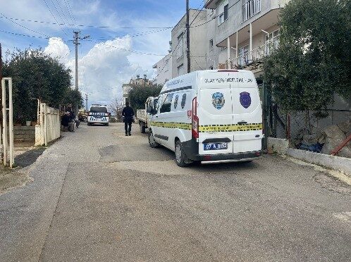 Antalya’nın Serik ilçesinde doğal gaz kombisinden sızan karbonmonoksit gazından etkilenen