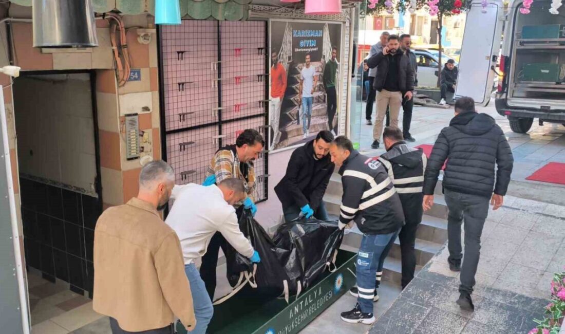 Antalya’da alacak-verecek meselesi nedeniyle tartıştığı kişiyi tabancayla vurarak öldüren şahıs,